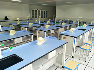 学校建造实验室如何选择合适的实验室设备厂家